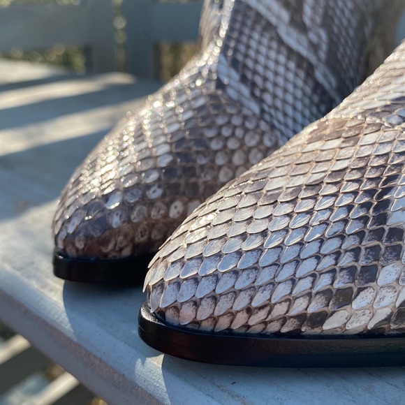 Boots - Picture 5 of 17